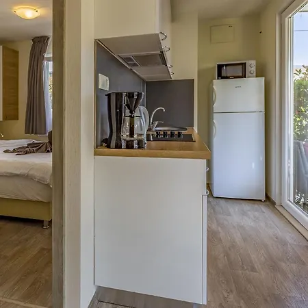 Superior-11 By Interhome