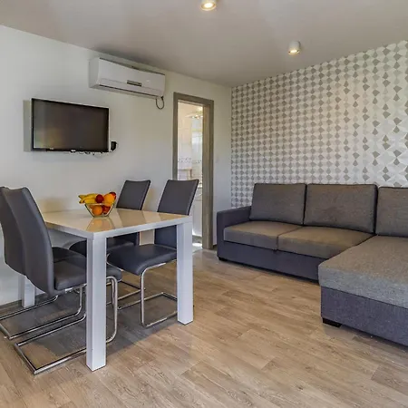 Holiday home Superior-11 By Interhome