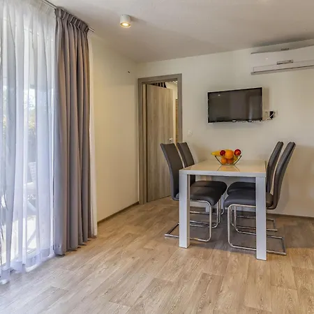 Superior-11 By Interhome *