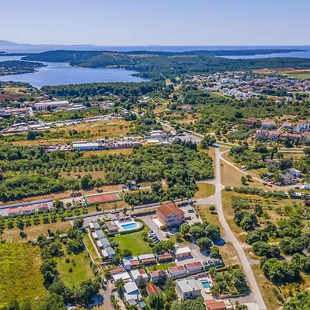 Semesterbostad Superior-11 By Interhome Pula