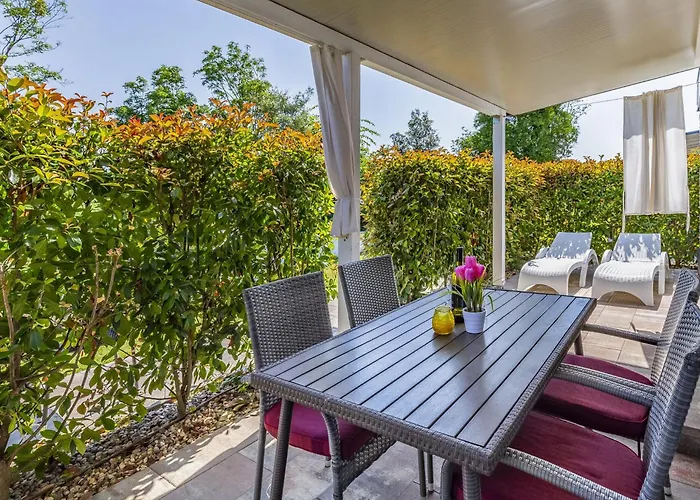 Prázdninový dům Mobile Superior-11 By Interhome